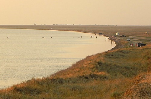 Пляж на озере СиВаш